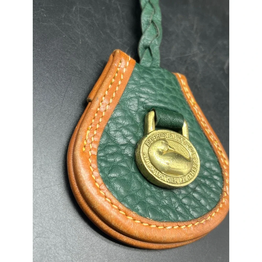 Vtg‎ Dooney & Bourke AWL Dbl key fob Ivy green/British tan solid brass duck logo